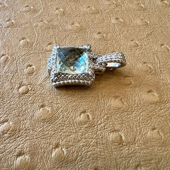 Judith Ripka Silver Enhancer with Mint Quartz Center Stone - Picture 3 of 6